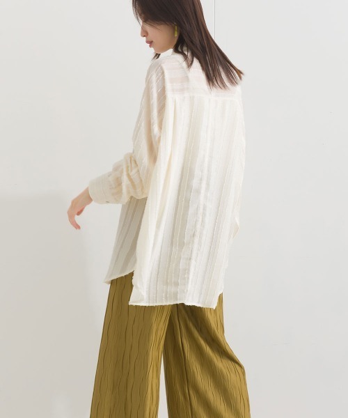 terrace(テラス)の「フリンジヴィンテージシャツ(シャツ/ブラウス・レディース・ブラック/オフホワイト/ワインレッド/カーキ・MEDIUM)」の17枚目の写真