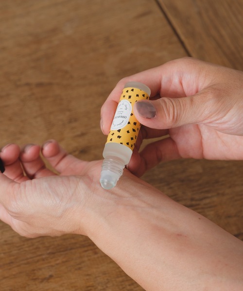 BIRTHDAY BAR（バースデイバー）の「OSMANTHUS Roll on Perfume 金木犀 ロールオンパフューム（香水・レディース・その他・フリー）」の3枚目の写真