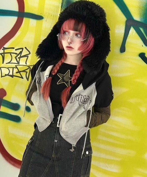 XU（エックスユー）の「ストリートファッション XU エックスユー rabbit ear fur cap うさ耳帽子 ファー帽子 モコモコ帽子（ニットキャップ/ビーニー・レディース・ホワイト/ブラック・ONE SIZE）」の10枚目の写真
