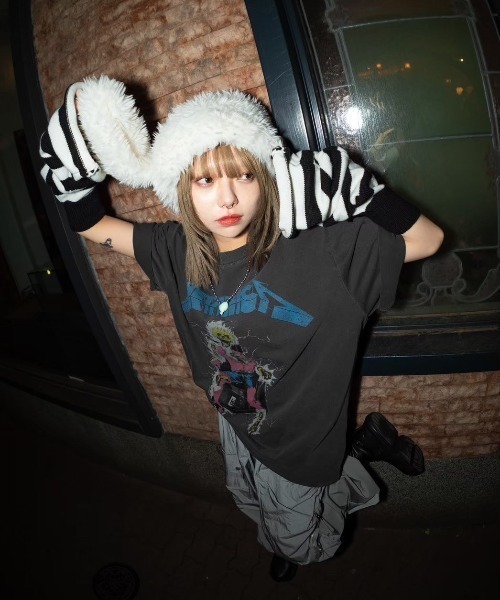 XU（エックスユー）の「ストリートファッション XU エックスユー rabbit ear fur cap うさ耳帽子 ファー帽子 モコモコ帽子（ニットキャップ/ビーニー・レディース・ホワイト/ブラック・ONE SIZE）」の4枚目の写真