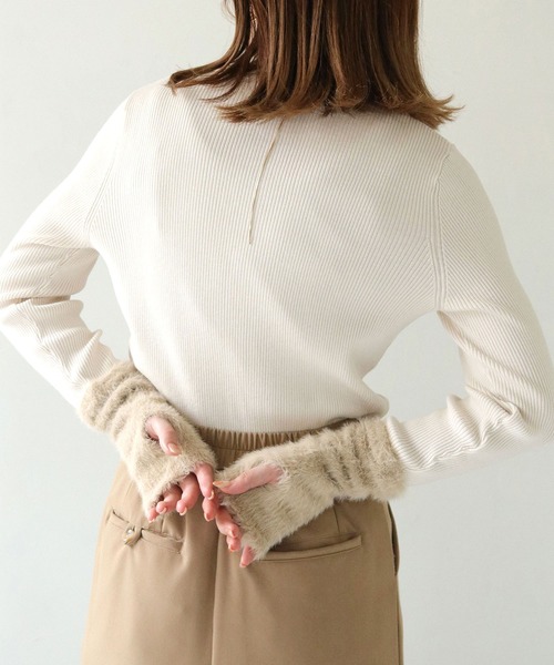 HER CLOSET(ハークローゼット)の「【vingtrois】袖シャギー切替リブニット(ニット/セーター・レディース・モカ/アイボリー/ブラック/チャコールグレー/カーキ・M)」の11枚目の写真