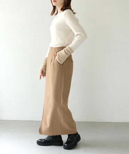 HER CLOSET(ハークローゼット)の「【vingtrois】袖シャギー切替リブニット(ニット/セーター・レディース・モカ/アイボリー/ブラック/チャコールグレー/カーキ・M)」の14枚目の写真