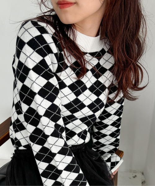 EPIMI E'PIMMY（エピミエピミー）の「チェックジャガードフレアスリーブニット（ニット/セーター・レディース・ブラック/ホワイト/オフホワイト/グレー・MEDIUM）」の3枚目の写真