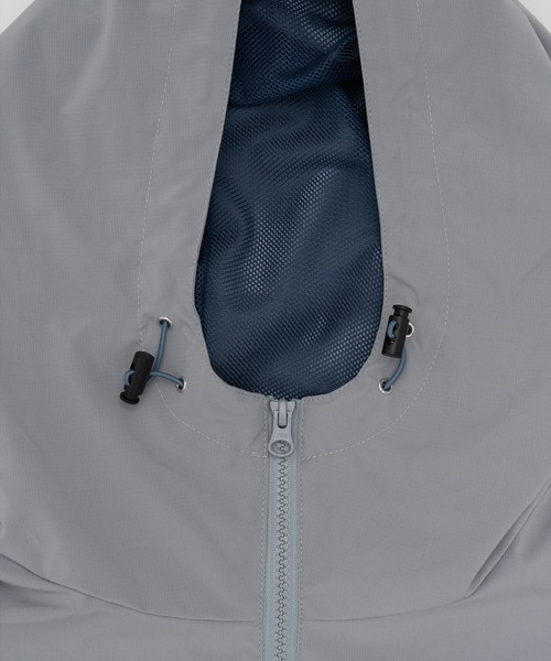 FCMM(エフシーエムエム)の「【日本限定アイテム】2TONE REFLECTIVE ANORAK/2トーンリフレクティブアノラック(パーカー・メンズ・ライトブルー/グレー/ブラック・MEDIUM/LARGE)」の9枚目の写真