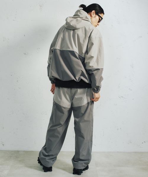 FCMM(エフシーエムエム)の「【日本限定アイテム】2TONE REFLECTIVE ANORAK/2トーンリフレクティブアノラック(パーカー・メンズ・ライトブルー/グレー/ブラック・MEDIUM/LARGE)」の18枚目の写真
