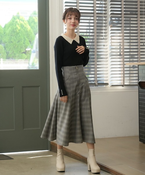 ASTORIA ODIER(アストリアオディール)の「ビジュー付配色衿ニット(ニット/セーター・レディース・ブラック/アイボリー/ピンクベージュ・MEDIUM)」の16枚目の写真