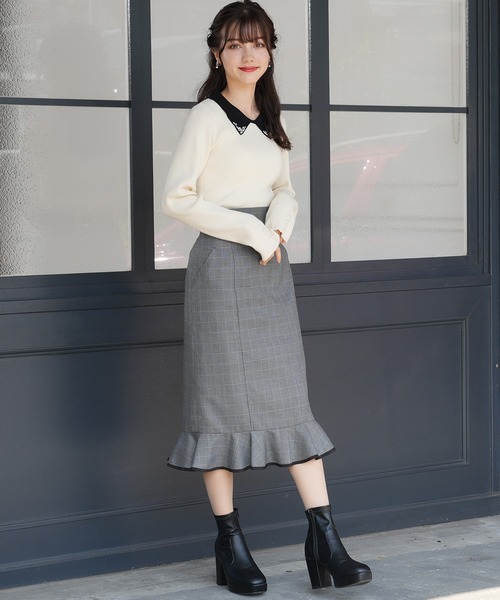 ASTORIA ODIER(アストリアオディール)の「ビジュー付配色衿ニット(ニット/セーター・レディース・ブラック/アイボリー/ピンクベージュ・MEDIUM)」の10枚目の写真