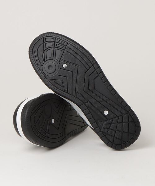 SETUP7（セットアップセブン）の「【SETUP7】フェイクレザー コートスニーカー KNF037（スニーカー・メンズ・ホワイト/ブラック・42/40/44）」の4枚目の写真