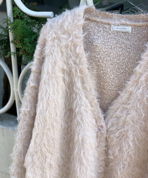 mi via loca(ミヴィアロカ)の「ブラッシュニットVネックカーディガン(カーディガン/ボレロ・レディース・アイボリー/チャコールグレー/オレンジ・FREE)」の20枚目の写真