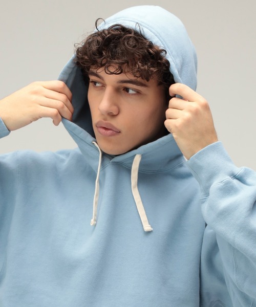 BEAMS PLUS（ビームスプラス）の「レイズドバック プルオーバー スウェット フーディ（パーカー・メンズ・カーキ/ブラック/グレー/シルバー/ナチュラル/サックスブルー/ピンク/クリーム・XL/L/M/S/XX-LARGE）」の14枚目の写真