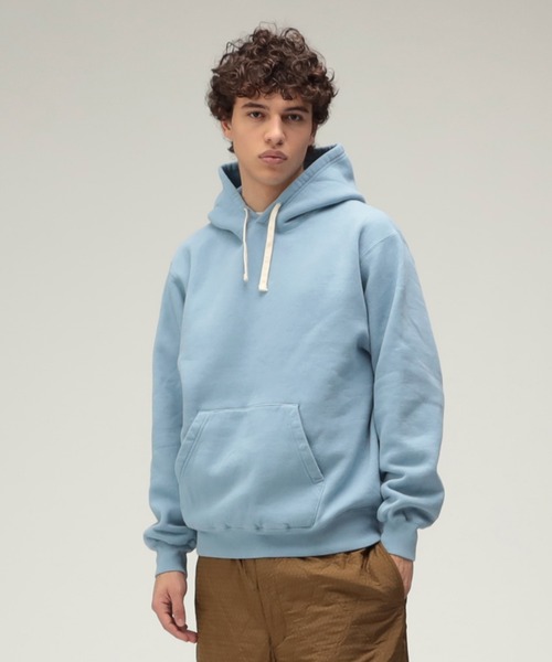 BEAMS PLUS（ビームスプラス）の「レイズドバック プルオーバー スウェット フーディ（パーカー・メンズ・カーキ/ブラック/グレー/シルバー/ナチュラル/サックスブルー/ピンク/クリーム・XL/L/M/S/XX-LARGE）」の11枚目の写真