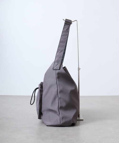 Legato Largo(レガートラルゴ)の「Legato Largo ドロストバッグ A4ショルダーバッグ(ショルダーバッグ・レディース・ブラック/グレー/アイボリー・FREE)」の15枚目の写真