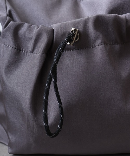 Legato Largo(レガートラルゴ)の「Legato Largo ドロストバッグ A4ショルダーバッグ(ショルダーバッグ・レディース・ブラック/グレー/アイボリー・FREE)」の18枚目の写真