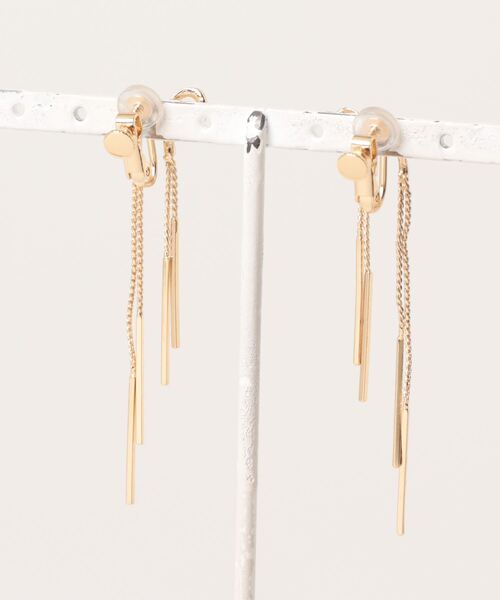 Three Four Time（ｽﾘｰﾌｫｰﾀｲﾑ）の「リボンイヤリング（イヤリング・レディース・ゴールド/ピンクゴールド・FREE）」の4枚目の写真