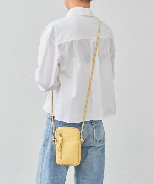 Actually(アクチュアリー)の「フェイクレザー ソフトモバイルポーチ(ショルダーバッグ・レディース・アイボリー/グリーン/イエロー/ラベンダー・フリー)」の17枚目の写真