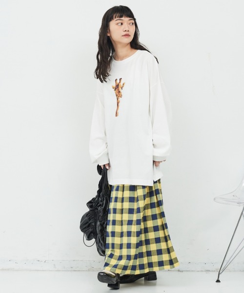 MERLOT（メルロー）の「きりんプリントロンT（Tシャツ/カットソー・レディース・ブラック/ホワイト・FREE）」の8枚目の写真