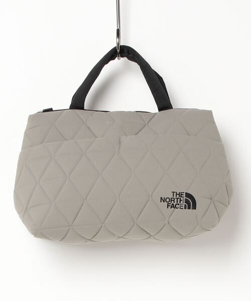 THE NORTH FACE(ザノースフェイス)の「THE NORTH FACE/ザ・ノース・フェイス トートバッグ ジオフェイスボックストート Geoface Box Tote NM32355(トートバッグ・メンズ・ブラック/グレイッシュベージュ/ストーン/カーキ/アーミー/アイボリー/スモークピンク/ブルーグレー・FREE)」の5枚目の写真