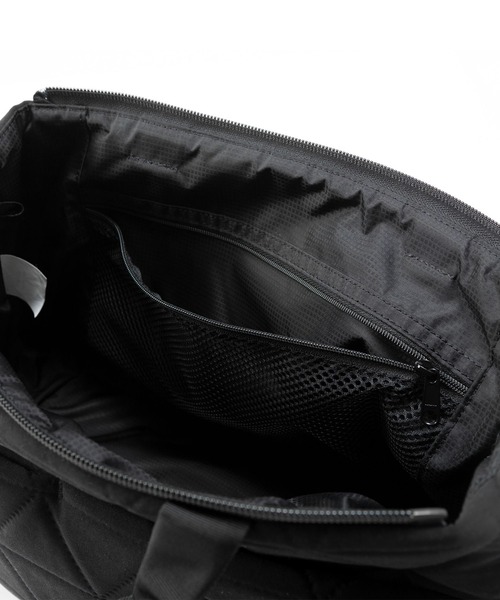THE NORTH FACE(ザノースフェイス)の「THE NORTH FACE/ザ・ノース・フェイス トートバッグ ジオフェイスボックストート Geoface Box Tote NM32355(トートバッグ・メンズ・ブラック/グレイッシュベージュ/ストーン/カーキ/アーミー/アイボリー/スモークピンク/ブルーグレー・FREE)」の18枚目の写真
