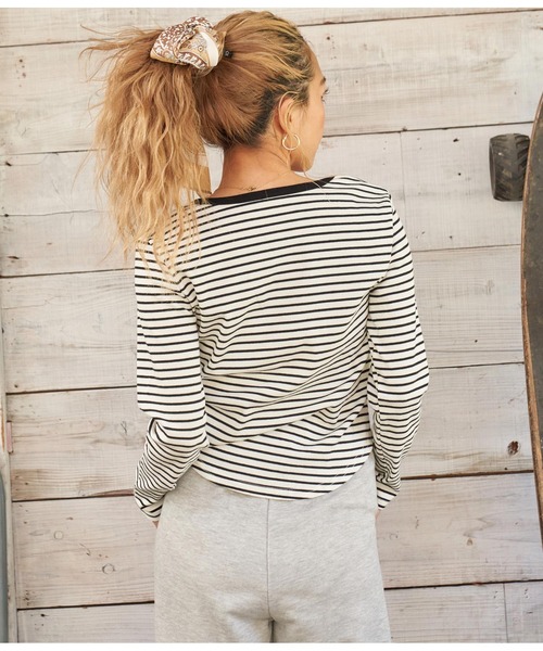 anap mimpi（アナップミンピ）の「ボーダー Uネック 長袖 ラウンドヘム カットソー（Tシャツ/カットソー・レディース・ブラック/ホワイト・FREE）」の17枚目の写真