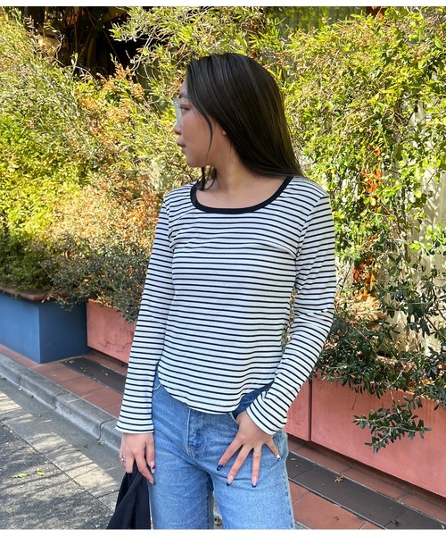 anap mimpi（アナップミンピ）の「ボーダー Uネック 長袖 ラウンドヘム カットソー（Tシャツ/カットソー・レディース・ブラック/ホワイト・FREE）」の20枚目の写真