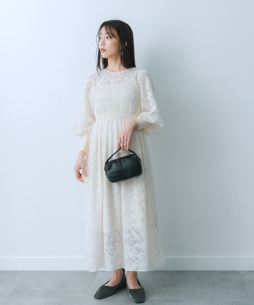 HEYUMM（ヘユム）の「ウエストマークシャーリングワンピース（ワンピース・レディース・ベージュ/アイボリー/ブラック・ONE/S）」の5枚目の写真