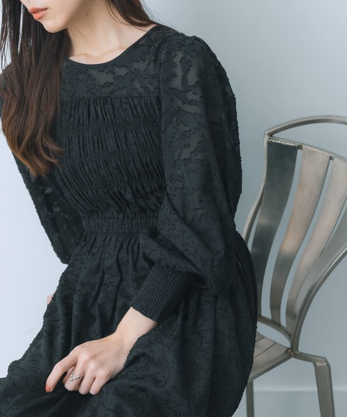 HEYUMM（ヘユム）の「ウエストマークシャーリングワンピース（ワンピース・レディース・ベージュ/アイボリー/ブラック・ONE/S）」の8枚目の写真