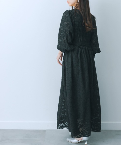 HEYUMM（ヘユム）の「ウエストマークシャーリングワンピース（ワンピース・レディース・ベージュ/アイボリー/ブラック・ONE/S）」の16枚目の写真