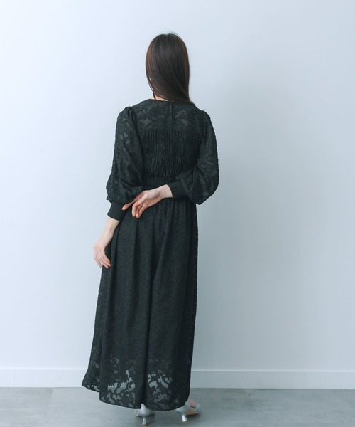 HEYUMM（ヘユム）の「ウエストマークシャーリングワンピース（ワンピース・レディース・ベージュ/アイボリー/ブラック・ONE/S）」の21枚目の写真