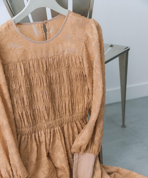 HEYUMM（ヘユム）の「ウエストマークシャーリングワンピース（ワンピース・レディース・ベージュ/アイボリー/ブラック・ONE/S）」の22枚目の写真