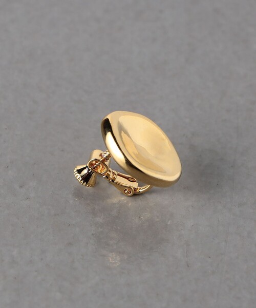 UNITED ARROWS（ユナイテッドアローズ）の「OGN サークル イヤリング（イヤリング・レディース・シルバー/ゴールド・FREE）」の4枚目の写真