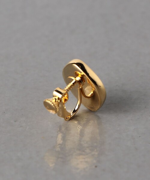 UNITED ARROWS（ユナイテッドアローズ）の「OGN サークル イヤリング（イヤリング・レディース・シルバー/ゴールド・FREE）」の5枚目の写真