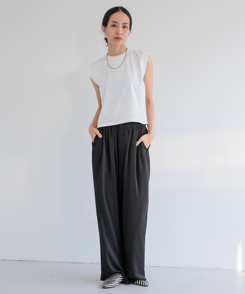 HEREIAM（ヘレイアム）の「【HEREIAM】吸水速乾／ミラーロゴショートプルオーバー（Tシャツ/カットソー・レディース・ホワイト×ゴールド/ブラック×シルバー/ブラック/ホワイト/ライム・SMALL/MEDIUM）」の6枚目の写真