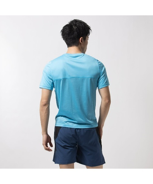 Reebok(リーボック)の「ランニング スピートウィック Tシャツ / RUNNING SS SPEEDWICK TEE(Tシャツ/カットソー・メンズ・ブラック/ライトブルー・LARGE/MEDIUM/SMALL/XX-LARGE/X-LARGE)」の11枚目の写真