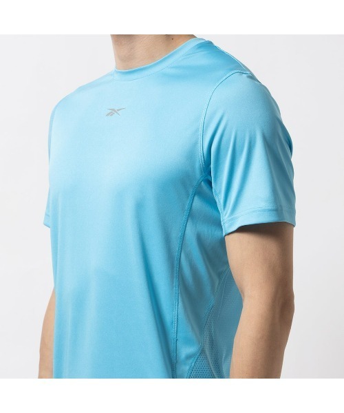 Reebok(リーボック)の「ランニング スピートウィック Tシャツ / RUNNING SS SPEEDWICK TEE(Tシャツ/カットソー・メンズ・ブラック/ライトブルー・LARGE/MEDIUM/SMALL/XX-LARGE/X-LARGE)」の12枚目の写真