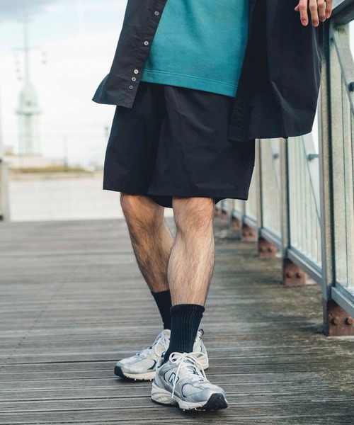 BURLAP OUTFITTER（バーラップアウトフィッター）の「『別注』BURLAP OUTFITTER×DOORS　SupplexNylon SHORTS（その他パンツ・メンズ・チャコールグレー/ブラック/ベージュ/グリーン・LARGE/MEDIUM）」の2枚目の写真