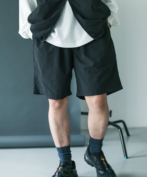 BURLAP OUTFITTER（バーラップアウトフィッター）の「『別注』BURLAP OUTFITTER×DOORS　SupplexNylon SHORTS（その他パンツ・メンズ・チャコールグレー/ブラック/ベージュ/グリーン・LARGE/MEDIUM）」の13枚目の写真