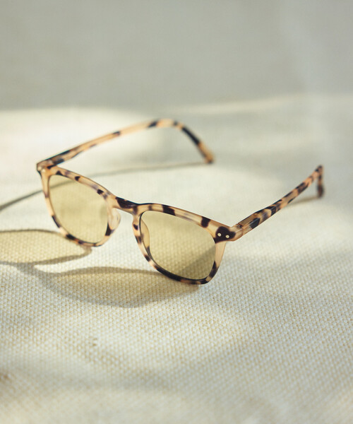 IZIPIZI（イジピジ）の「IZIPIZI/イジピジ #E LIGHT SUN / UVカット ファッション用グラス（サングラス・レディース・ベージュ/ブラウン/ブラック・ONE SIZE）」の8枚目の写真