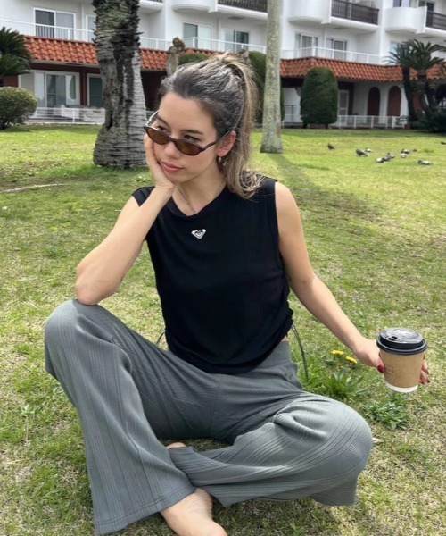 ROXY(ロキシー)の「OCEANO S/L TEE/ロキシーノースリーブ2WAYワンポイントロゴドローコード付きTシャツ(Tシャツ/カットソー・レディース・マルチ/ブラック/ホワイト・LARGE/MEDIUM/SMALL)」の2枚目の写真