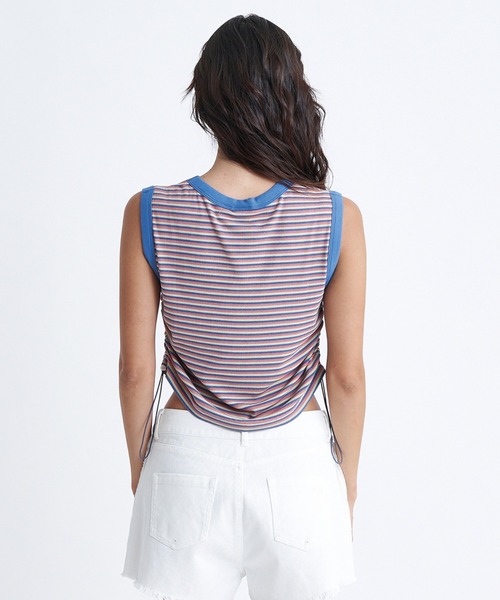 ROXY(ロキシー)の「OCEANO S/L TEE/ロキシーノースリーブ2WAYワンポイントロゴドローコード付きTシャツ(Tシャツ/カットソー・レディース・マルチ/ブラック/ホワイト・LARGE/MEDIUM/SMALL)」の19枚目の写真