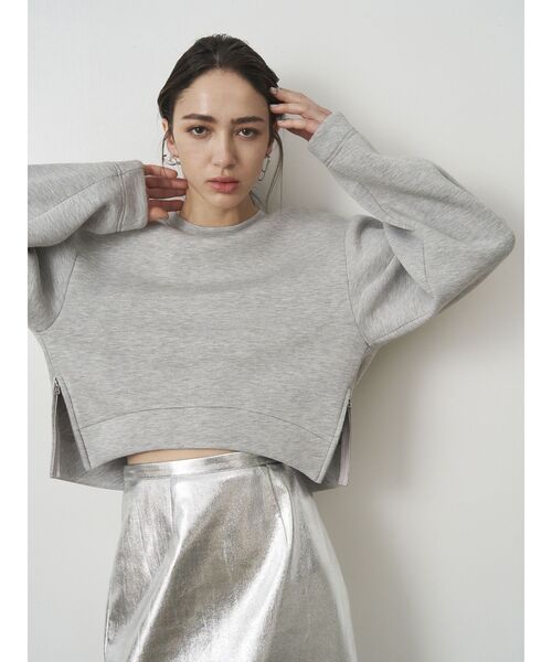 ELENDEEK(エレンディーク)の「タックヘムクロップドカットソー(Tシャツ/カットソー・レディース・グレー/オフホワイト/ブラック・FREE)」の4枚目の写真