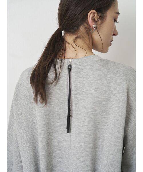 ELENDEEK(エレンディーク)の「タックヘムクロップドカットソー(Tシャツ/カットソー・レディース・グレー/オフホワイト/ブラック・FREE)」の13枚目の写真