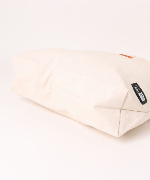 UNIVERSAL PRODUCTS(ユニバーサルプロダクツ)の「UNIVERSAL OVERALL×NEWERA / UO/NE キャンバストート / R1962(トートバッグ・レディース・アイボリー・FREE)」の3枚目の写真