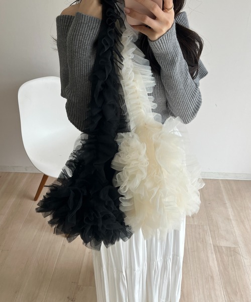 RiLi(リリ)の「くしゅくしゅチュールショルダーバッグ【RL】(ショルダーバッグ・レディース・アイボリー/ブラック・FREE)」の19枚目の写真