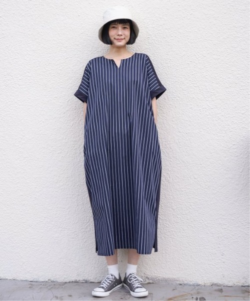 LBC(エルビーシー)の「布帛切り替えキーネックワンピース(ワンピース・レディース・ブラック/ダークグリーン/ネイビー・M)」の12枚目の写真