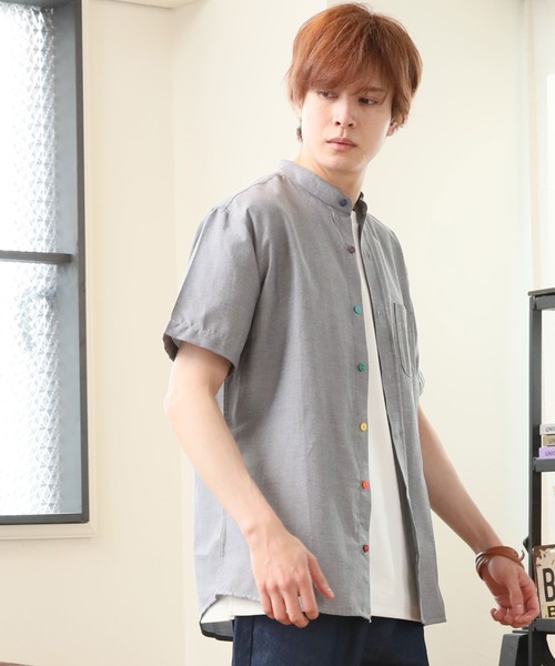 ARCADE（アーケード）の「半袖 バンドカラー オックスフォードシャツ/選べるマルチ釦&ノーマル釦（シャツ/ブラウス・メンズ・グレー/グレー系/ネイビー系/ホワイト系/サックスブルー/ネイビー/ホワイト/サックスブルー系・M/L/XL）」の4枚目の写真