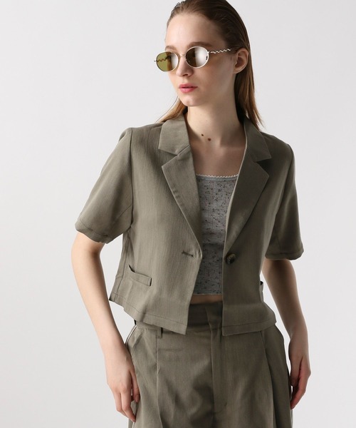 FOREVER 21(フォーエバー トゥエンティーワン)の「テトロンクロップドショートジャケット(テーラードジャケット・レディース・グレー/ブラウン・SMALL/MEDIUM)」の12枚目の写真