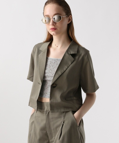 FOREVER 21(フォーエバー トゥエンティーワン)の「テトロンクロップドショートジャケット(テーラードジャケット・レディース・グレー/ブラウン・SMALL/MEDIUM)」の13枚目の写真