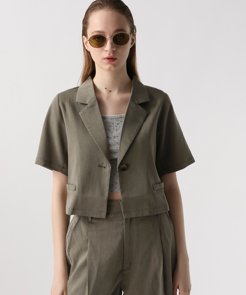FOREVER 21(フォーエバー トゥエンティーワン)の「テトロンクロップドショートジャケット(テーラードジャケット・レディース・グレー/ブラウン・SMALL/MEDIUM)」の16枚目の写真