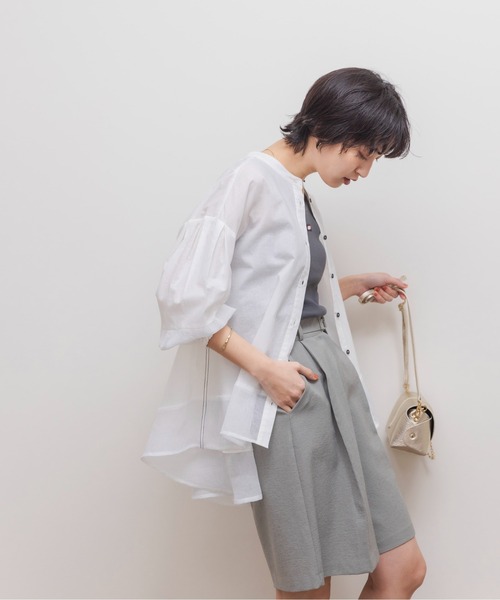 Eimee Law（エイミーロウ）の「バックシャーリング ヘムシアーブラウス（シャツ/ブラウス・レディース・ブラック/オフホワイト/サックスブルー・38）」の7枚目の写真