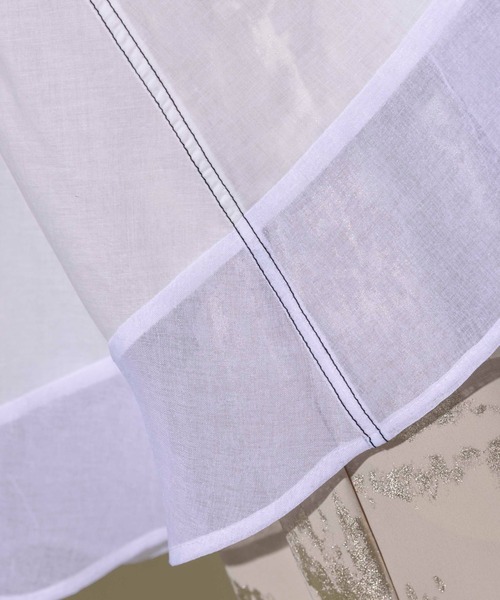 Eimee Law（エイミーロウ）の「バックシャーリング ヘムシアーブラウス（シャツ/ブラウス・レディース・ブラック/オフホワイト/サックスブルー・38）」の19枚目の写真